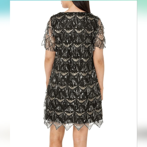 1920's Black and Gold Sequins Fringe Short Sleeve Dress - Picture 2 of 5